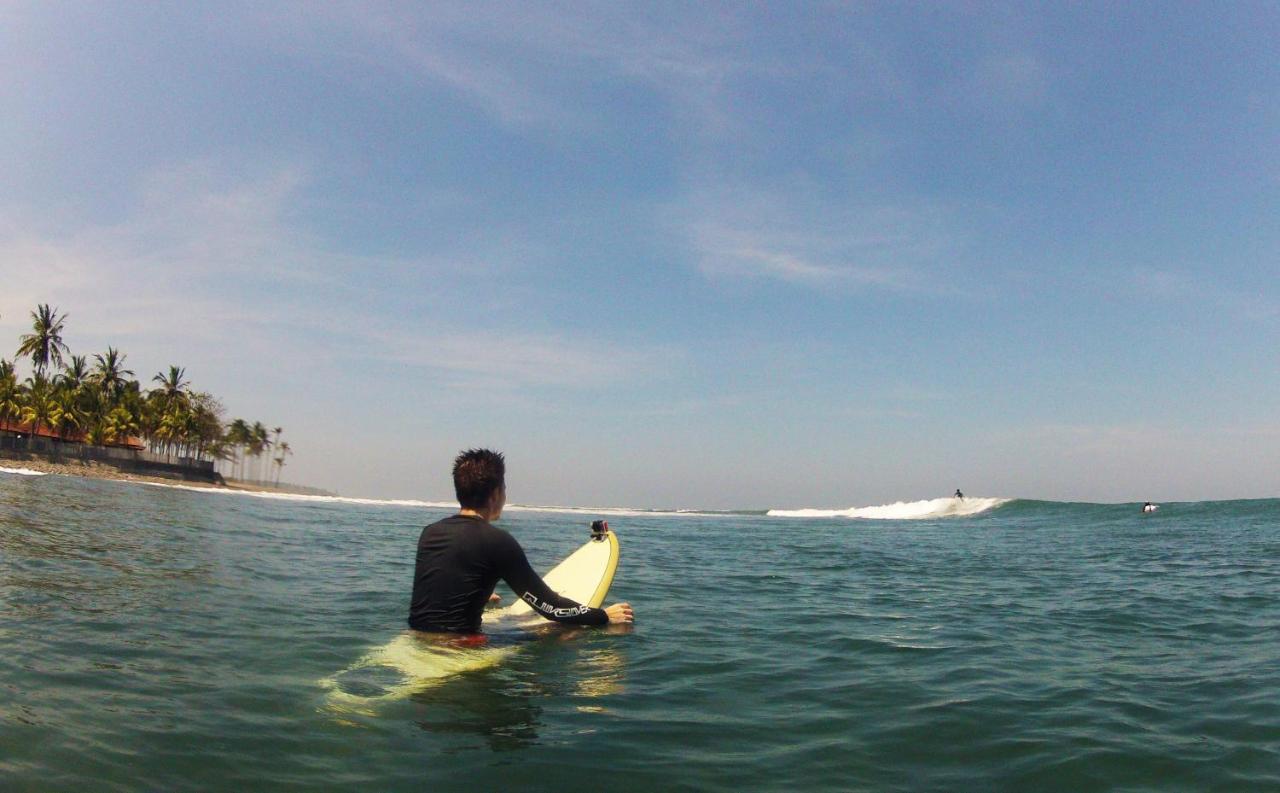 Jungle House - Surf & Stay Pulukan Exterior foto
